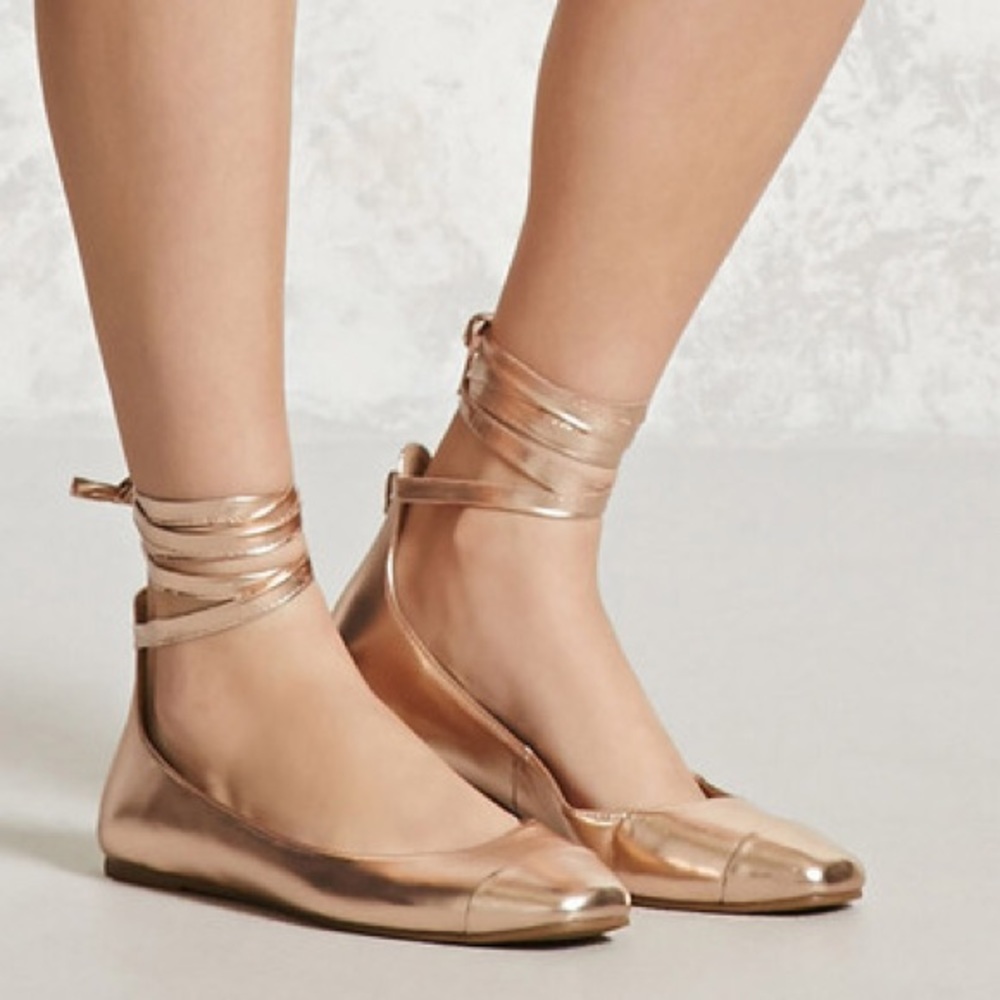 Metálic lace up ballet flats